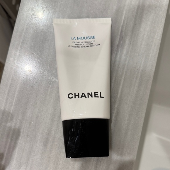 CHANEL Other - CHANEL La Mousse Cleansing Foam in Black and White
